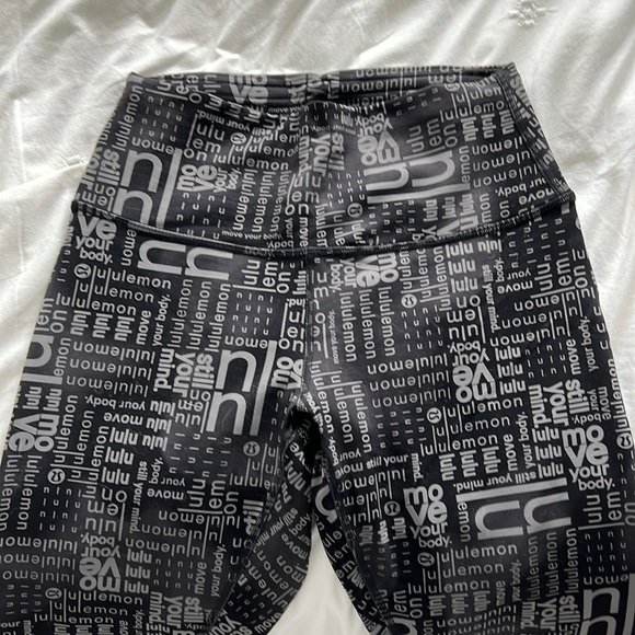 Lululemon Wonder Train Leggings - Picture 2 of 3